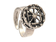 Jewellery, SARPANEVA, ring, in auction: Lilla jewellery – Tuesday 12 August