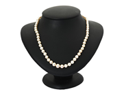 Jewellery, PEARL NECKLACE, cultured pearls approx. 3,0-8,0 mm, in auction: Lilla jewellery – Tuesday 12 August