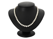 Jewellery, PEARL NECKLACE, cultured pearls approx. 5,8-7,3 mm, in auction: Lilla jewellery – Tuesday 12 August