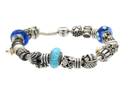 Jewellery, PANDORA, bracelet with 20 charms, in auction: Lilla jewellery – Tuesday 26 August