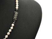 Jewellery - PEARL NECKLACE, clasp in silver with marcasites - View 2