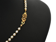 Jewellery - PEARL NECKLACE, clasp in 18K gold - View 2