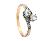 Jewellery, TWO STONE CROSS OVER RING, 18K gold, in auction: Lilla jewellery – Tuesday 23 September