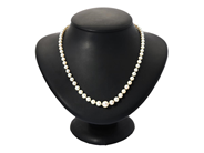 Jewellery, PEARL NECKLACE, cultured pearls, in auction: Lilla jewellery – Tuesday 23 September