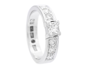 Jewellery, RING, 18K white gold, in auction: Classic – Saturday 25 October