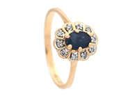 Jewellery, CLUSTER RING, 18K gold, in auction: Lilla jewellery – Tuesday 21 October