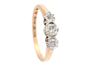 Jewellery, THREE STONE RING, 18K gold, in auction: Lilla jewellery – Tuesday 21 October