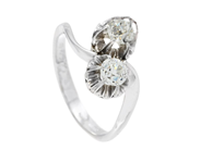 Jewellery, TWO STONE CROSS OVER RING, 18K white gold, in auction: Lilla jewellery – Tuesday 4 November