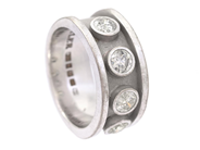 Jewellery, RING, 18K white gold, in auction: Modern – Saturday 8 November