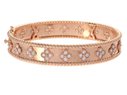Jewellery - VAN CLEEF & ARPELS, Perlée clovers bracelet - View 1