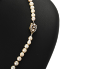 Jewellery - PEARL NECKLACE, clasp in 18K gold - View 2