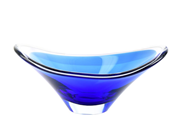Glass, BOWL, blue glass, in auction: Decorative – Saturday 10 January 2026