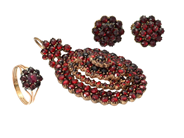 Jewellery, JEWELLERY SET, yellow metal/silver, in auction: General – Tuesday 25 November