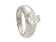 Jewellery, SOLITAIRE RING, 14K white gold, in auction: Christmas – Saturday 13 December