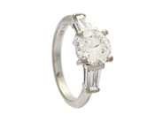 Jewellery, RING, 18K white gold, in auction: Christmas – Saturday 13 December