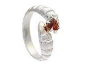 Jewellery, MARIA NILSDOTTER, Claw Stone Heart Ring, in auction: Modern – Saturday 20 December