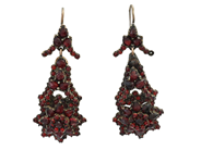 Jewellery, EARRINGS, non-precious metal, in auction: Lilla jewellery – Tuesday 2 December