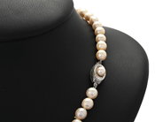 Jewellery - PEARL NECKLACE, somewhat baroque cultured pearls approx. 6,5-7 mm - View 2