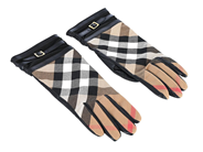 Clothes, GLOVES, BURBERRY, in auction: Fashionable – Thursday 18 December
