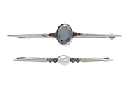 Jewellery, SET OF JEWELLERY, 2 items brooches, in auction: General – Tuesday 9 December