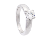 Jewellery, SOLITAIRE RING, 18K white gold, in auction: Christmas – Saturday 13 December