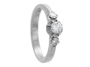 Jewellery, RING, 18K white gold, in auction: Lilla jewellery – Tuesday 16 December 2025