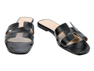 Clothes, SHOES, HERMÈS, in auction: Fashionable – Thursday 18 December