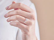 Jewellery - SOLITAIRE RING, 18K white gold - View 4