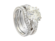 Jewellery, THREE STONE RING, 18K white gold, in auction: Christmas – Saturday 13 December