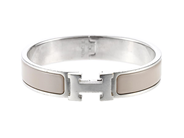 Jewellery, BANGLE, HERMÈS, in auction: Fashionable – Thursday 18 December