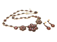 Jewellery, GARNET JEWELLERY, necklace, in auction: Lilla jewellery – Tuesday 16 December 2025