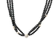 Jewellery, OLE LYNGGAARD, clasp i 18K white gold & necklace, in auction: Modern – Saturday 20 December 2025