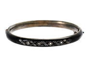 Jewellery, BANGLE, silver, in auction: Lilla jewellery – Tuesday 13 January