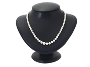 Jewellery, PEARL NECKLACE, cultured pearls approx. 3 -7,5 mm, in auction: Lilla jewellery – Tuesday 27 January