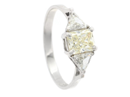 Jewellery - THREE STONE RING, 18K white gold - View 3