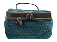 Accessories, TOILETRY CASE, BITS & BOBS, in auction: Fashionable – Thursday 5 February