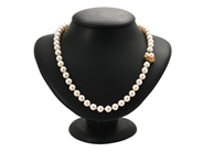 Jewellery, PEARL NECKLACE, clasp in 18K gold, in auction: Lilla jewellery – Tuesday 10 February