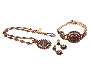 Jewellery, JEWELLERY SET, necklace, in auction: Lilla jewellery – Tuesday 10 February