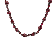 Jewellery, NECKLACE, garnets, in auction: General – Tuesday 3 February