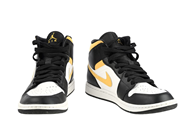 Clothes, SHOES, NIKE, in auction: Aficionado – Thursday 19 March