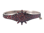 Jewellery, BANGLE, white metal, in auction: General – Tuesday 31 March