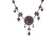 Jewellery, NECKLACE, yellow metal, in auction: General – Tuesday 31 March