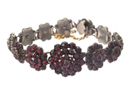 Jewellery, BRACELET, white- and yellow metal, in auction: General – Tuesday 31 March