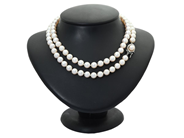 Jewellery, PEARL NECKLACE, cultured salt-water pearls approx. 7,5 mm, in auction: Lilla jewellery – Tuesday 24 March