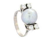 Jewellery, PEARL RING, 18K white gold, in auction: Classic – Saturday 21 March