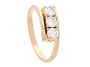Jewellery, THREE STONE RING, 18K gold, in auction: Lilla jewellery – Tuesday 24 March