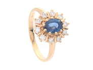 Jewellery, CLUSTER RING, 18K gold, in auction: Lilla jewellery – Tuesday 24 March