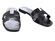 Clothes, SHOES, HERMÈS, in auction: Fashionable – Thursday 23 April