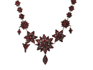 Jewellery, NECKLACE, metal, in auction: Lilla jewellery – Tuesday 24 March