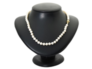 Jewellery, PEARL NECKLACE, cultured freshwater pearls, in auction: Lilla jewellery – Tuesday 24 March